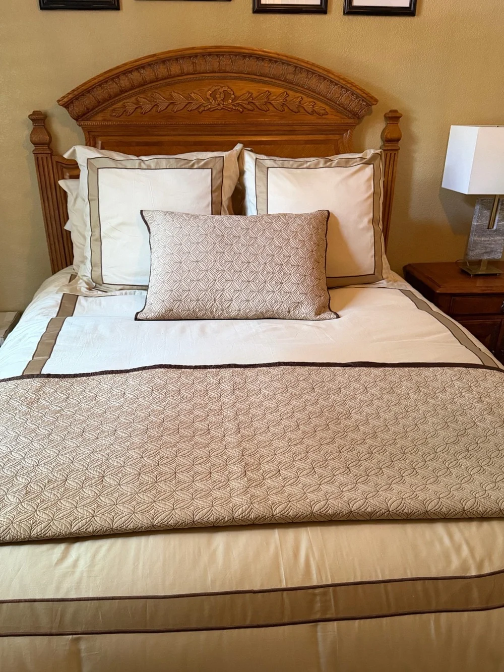 Restoration Hardware Queen Duvet Cover set
